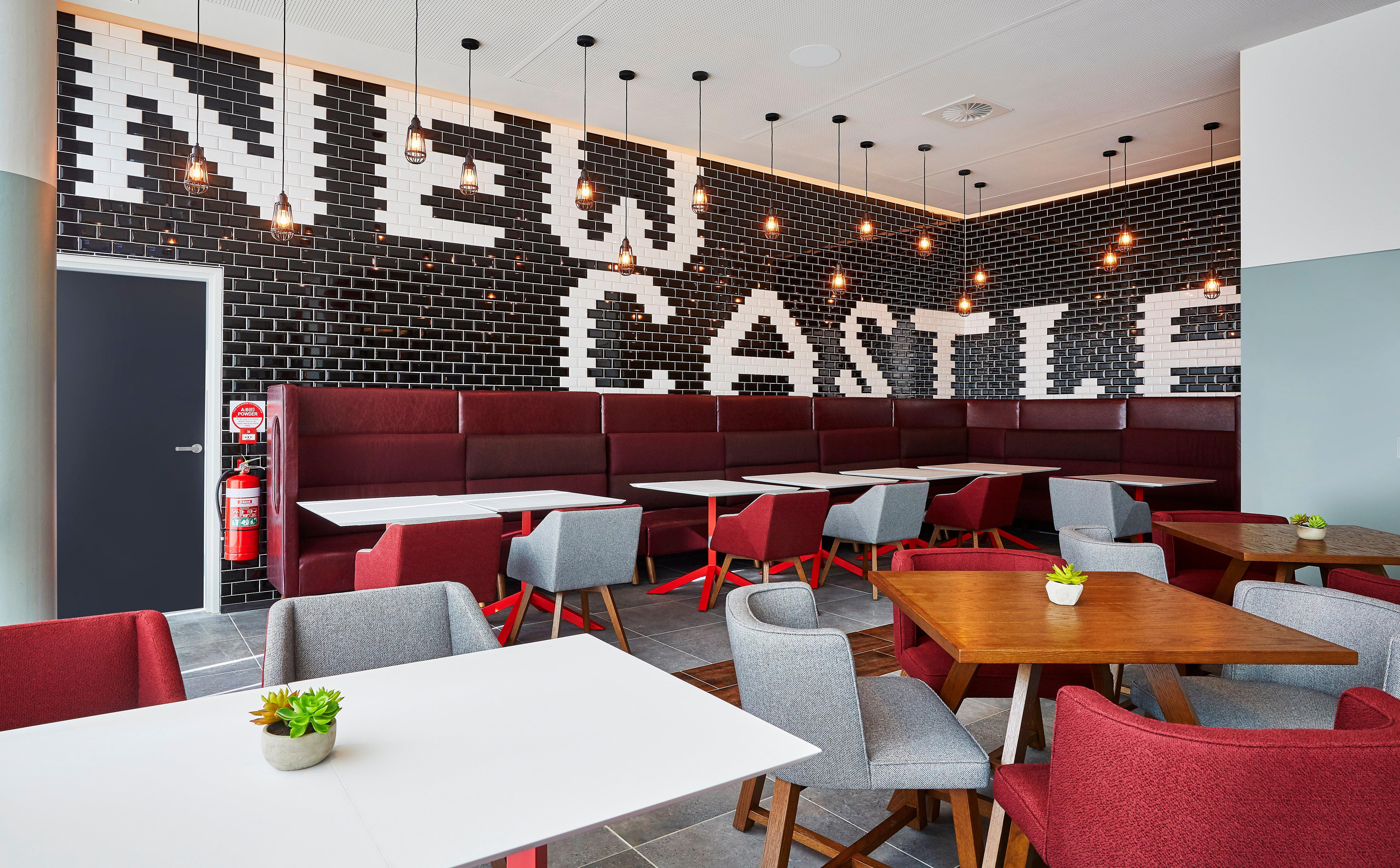 Holiday Inn Express Newcastle By Ihg Esterno foto