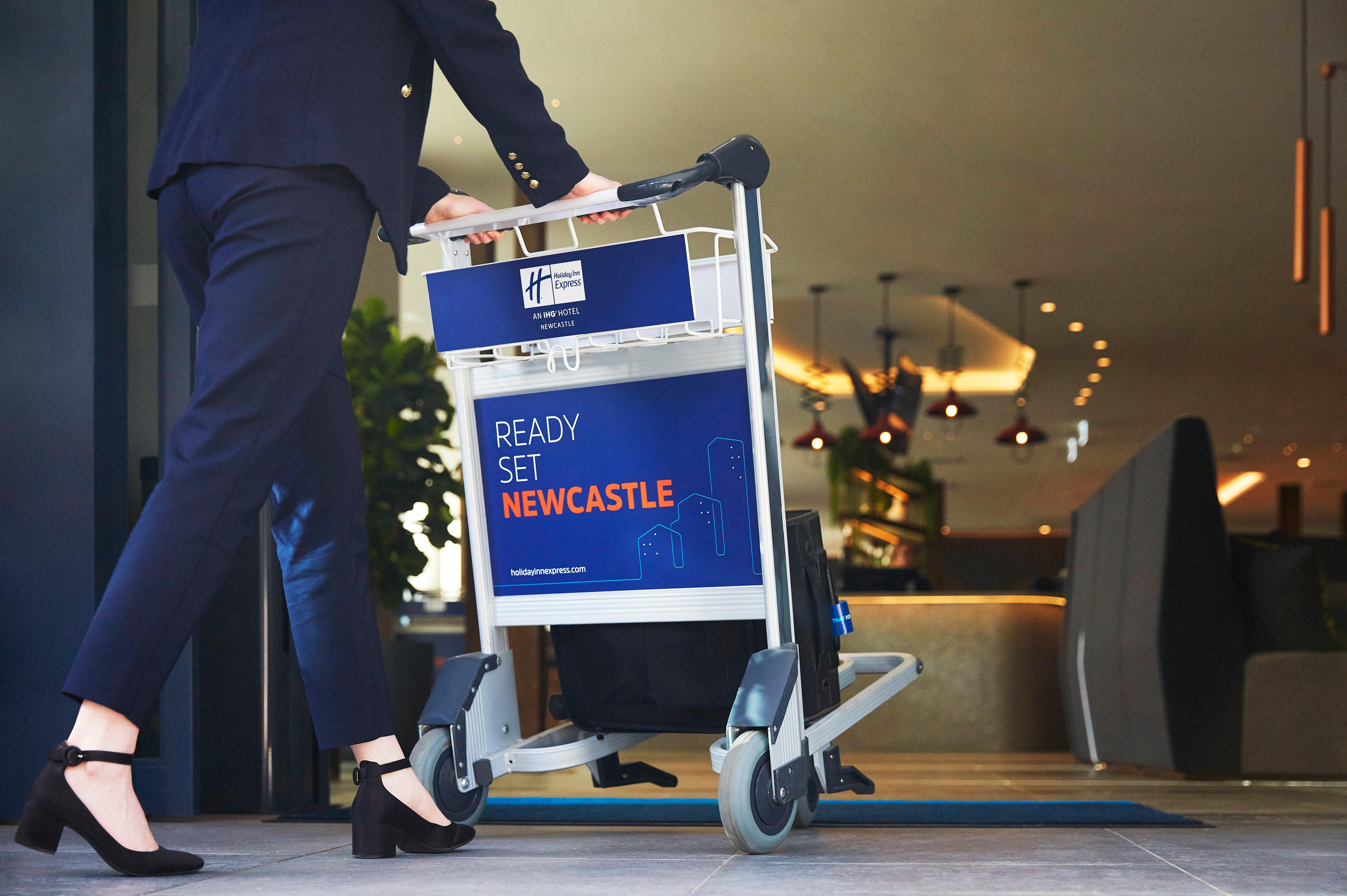 Holiday Inn Express Newcastle By Ihg Esterno foto